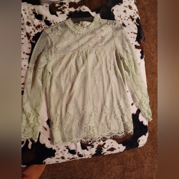 NWT ULTRA PINK BRAND, NWT WOMENS BLOUSE,LONG, SLEEVE, MINT GREEN. SIZE MEDIU… - Picture 3 of 7